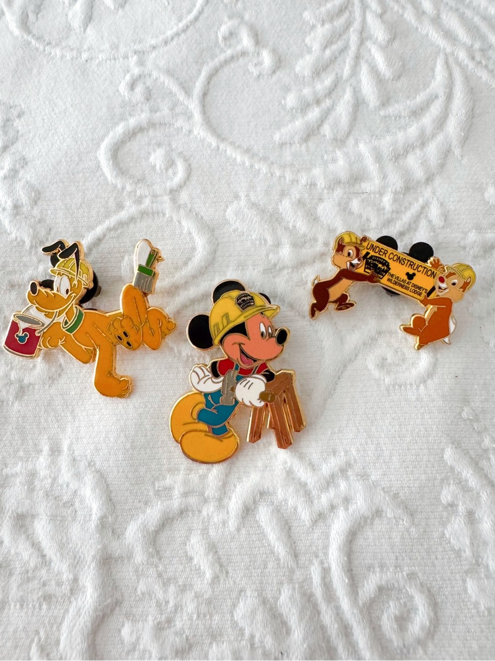 disney wilderness lodge construction exclusive pin set mickey pluto chip dale